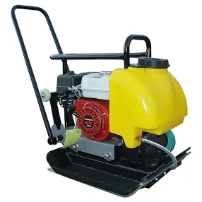 виброплита бензиновая c-100 с двигателем honda и баком для воды, ковриком и колесами